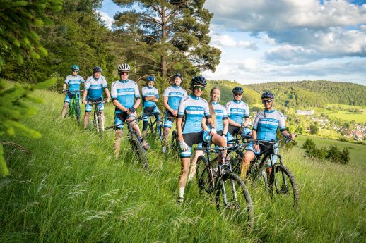 ASSAABLOY_Bike-Team_2024_Gruppe.jpg